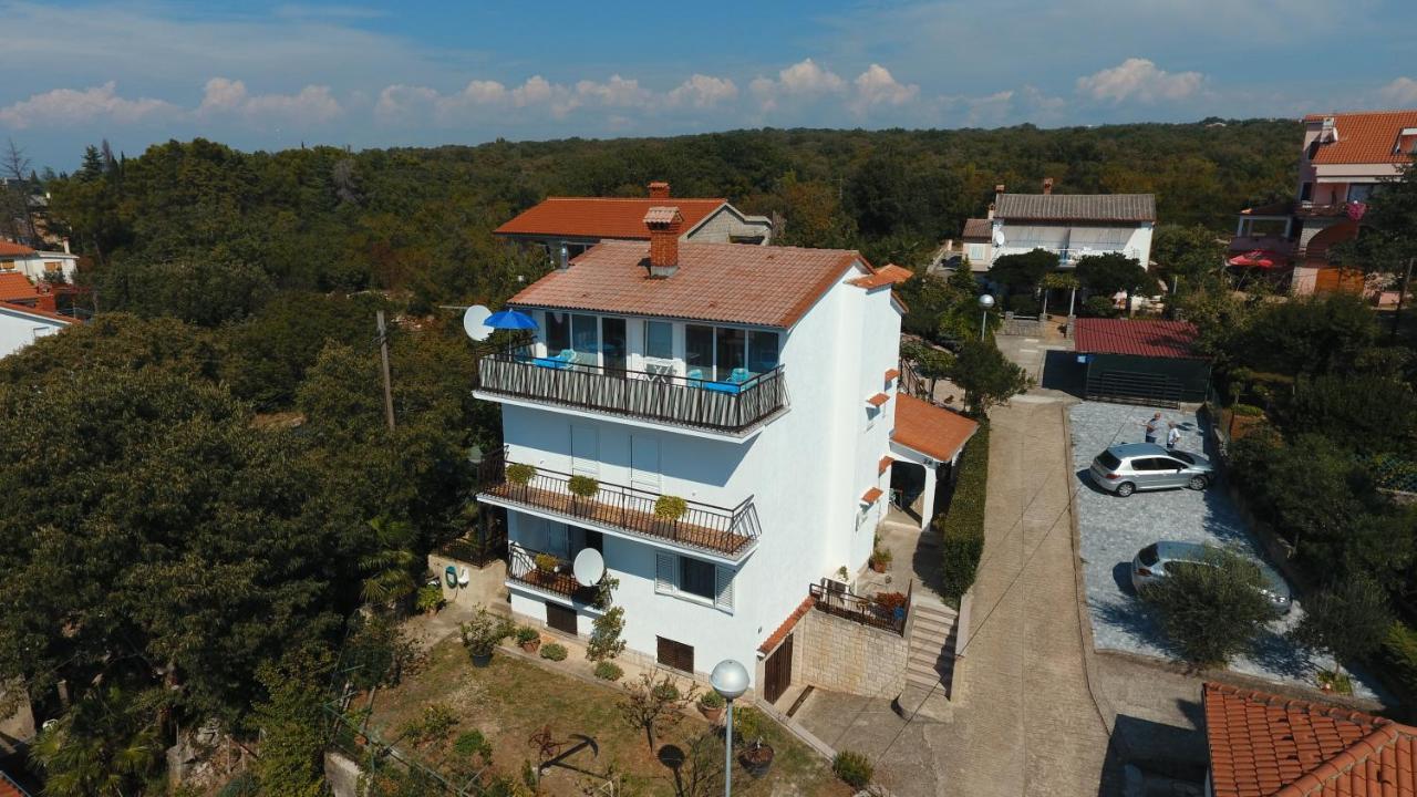Apartment Gordana Malinska Exterior photo